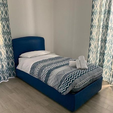 La Porta Di Carmy Apartment เนเปิลส์ ภายนอก รูปภาพ
