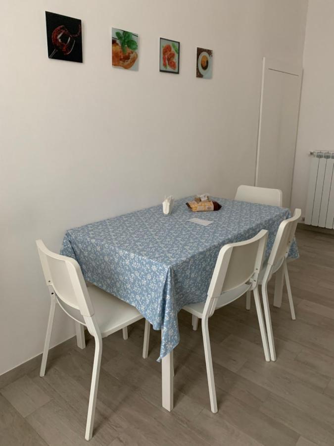 La Porta Di Carmy Apartment เนเปิลส์ ภายนอก รูปภาพ